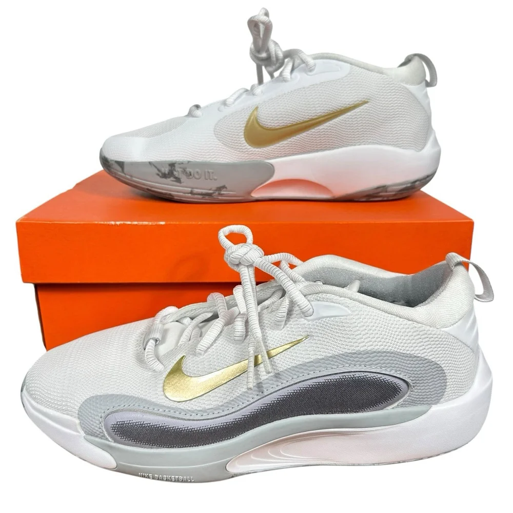 Nike ISOFLY GS Youth Basketball Hoop Shoes White Gold Youth Size 6.5